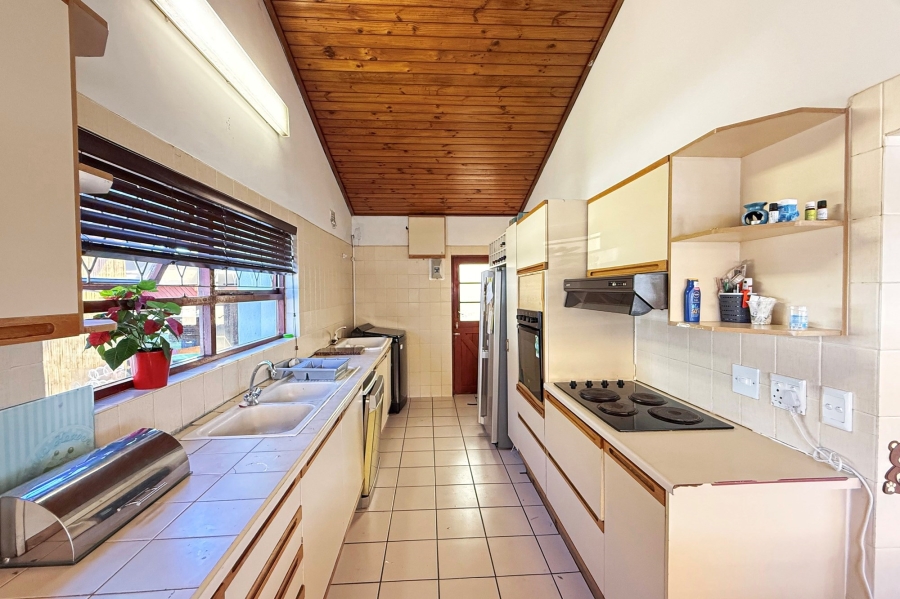 4 Bedroom Property for Sale in Monte Vista Western Cape